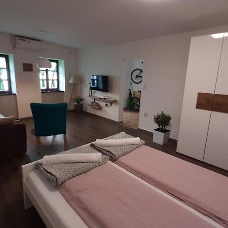 Bed&Bike Apartment Сремски Карловци Екстериор снимка